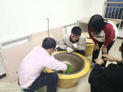 田间地头显业绩2_副本.jpg